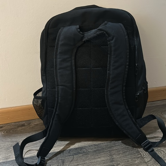 Nike backpack - Picture 2 of 2